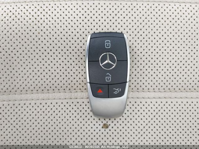 4JGFF8GE6LA179115 Mercedes-Benz m176