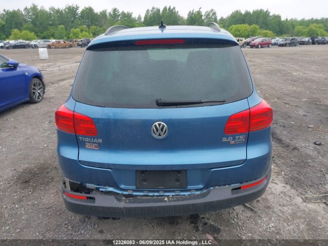 WVGNV7AX0HK038240 Volkswagen Tiguan