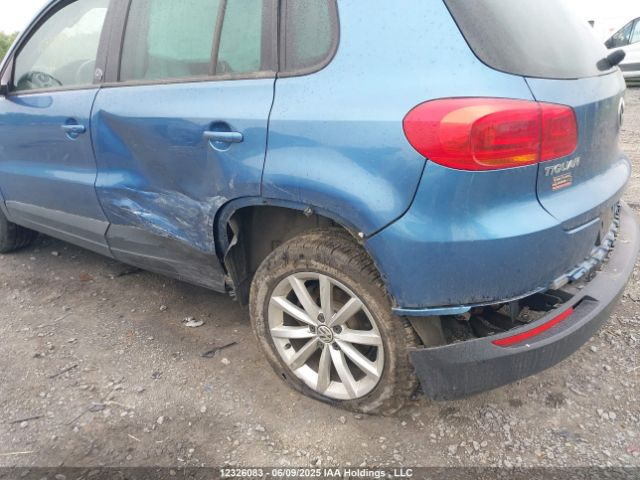 WVGNV7AX0HK038240 Volkswagen Tiguan
