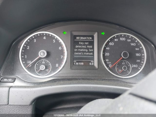 WVGNV7AX0HK038240 Volkswagen Tiguan