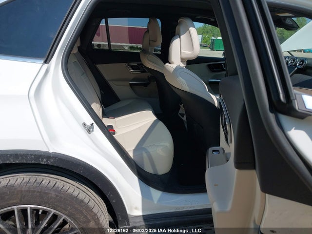 W1NKM4HB6SF284446 Mercedes-Benz m254