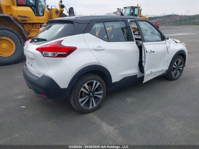 3N1CP5CU8JL516912 Nissan 2018