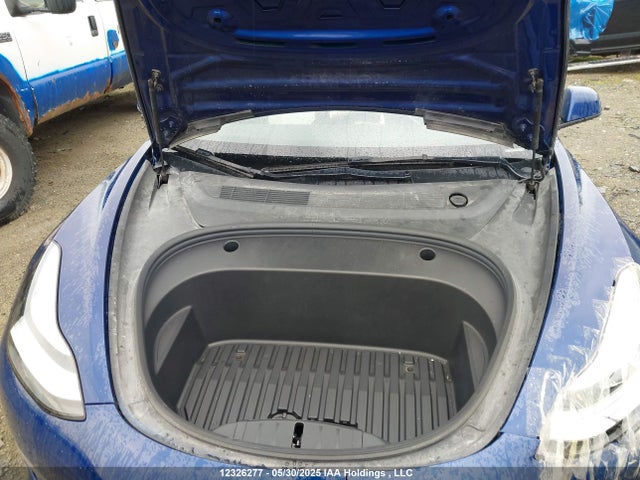 5YJ3E1EA2NF258132 Tesla 2022