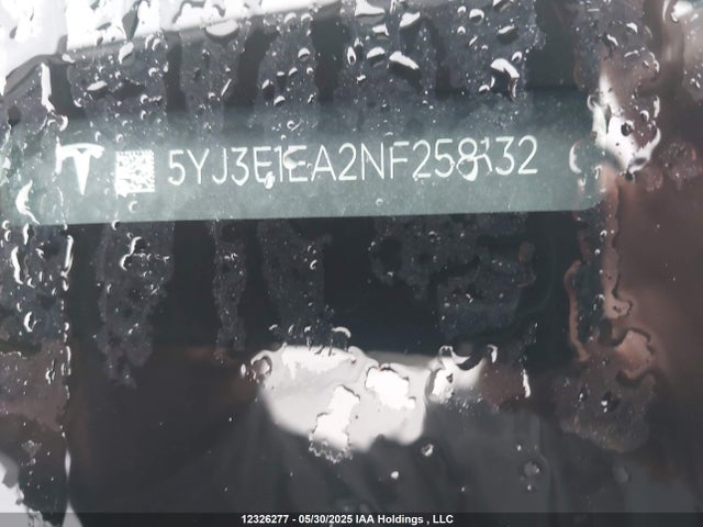 5YJ3E1EA2NF258132 Tesla 2022