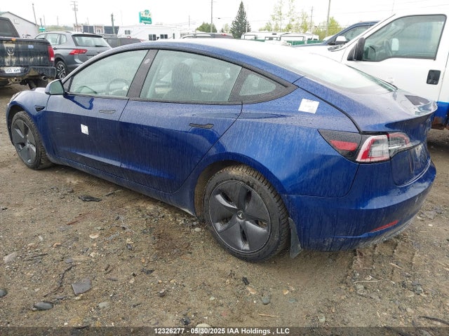 5YJ3E1EA2NF258132 Tesla 2022