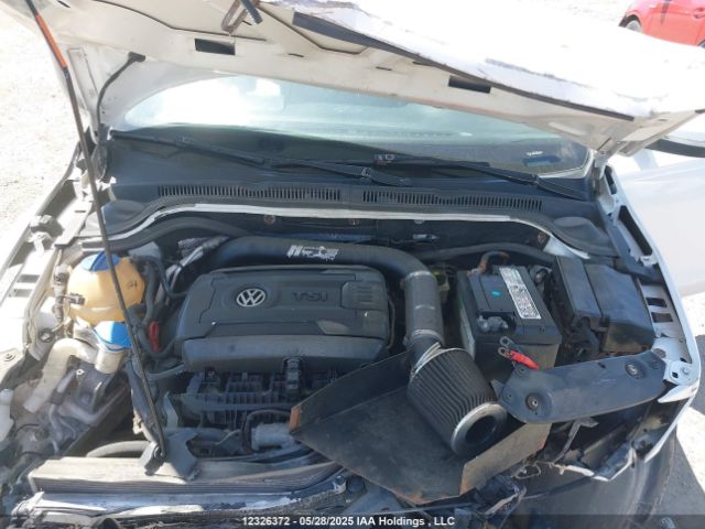 3VWD07AJ5EM390662 Volkswagen 2014