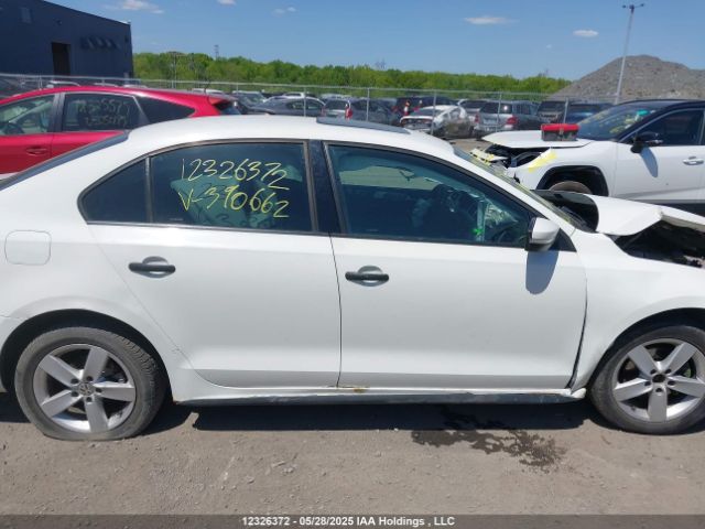 3VWD07AJ5EM390662 Volkswagen 2014
