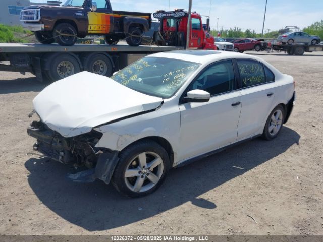 3VWD07AJ5EM390662 Volkswagen 2014
