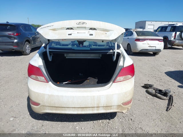 KMHCT4AE8HU220301 Hyundai 2017