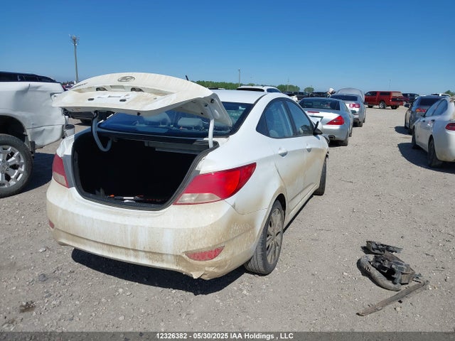 KMHCT4AE8HU220301 Hyundai 2017