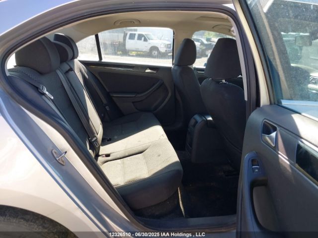 3VWD67AJ9GM324228 Volkswagen 2016