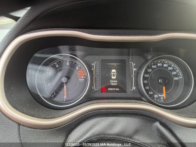 Jeep Cherokee 2016 1C4PJMCB9GW243667 Image 7