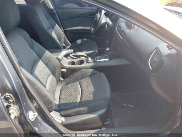 3MZBM1L73FM205746 Mazda pe