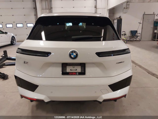 WB523CF09RCN32136 BMW Ix