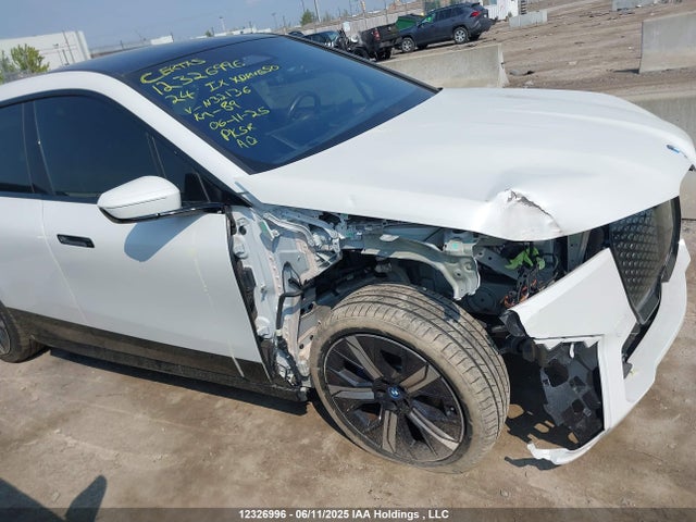 WB523CF09RCN32136 BMW Ix