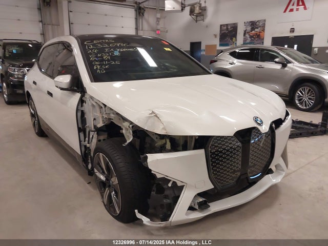 WB523CF09RCN32136 BMW Ix