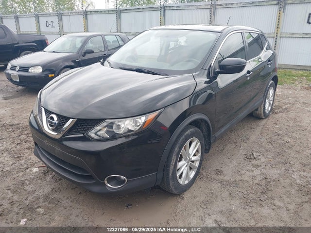 JN1BJ1CR0JW209052 Nissan 2018