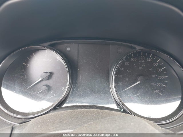 JN1BJ1CR0JW209052 Nissan 2018