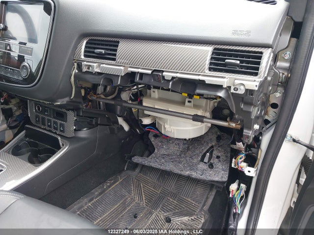 JA4J24A53KZ607647 Mitsubishi Outlander Sel/gt
