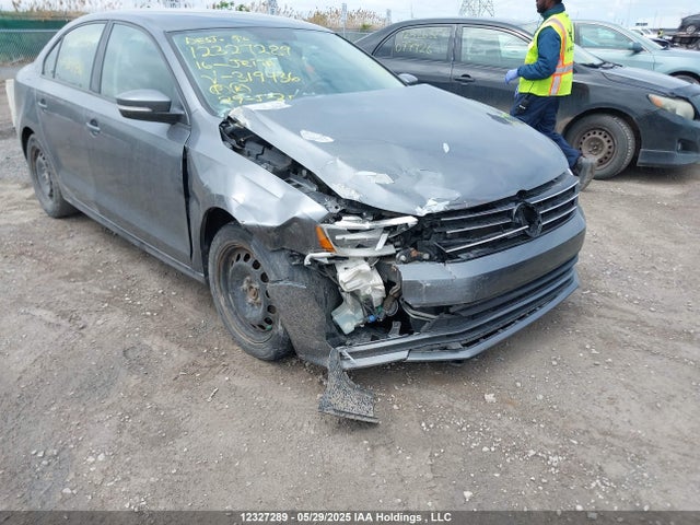 3VW267AJ3GM319436 Volkswagen 2016
