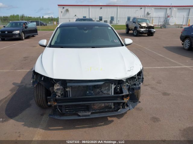 3VWE57BUXMM077331 Volkswagen tsi