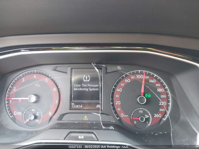 3VWE57BUXMM077331 Volkswagen tsi