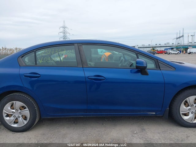 Продажа на аукционе авто 2013 Honda Civic, vin: 2HGFB2F47DH035597, номер лота: 12327357