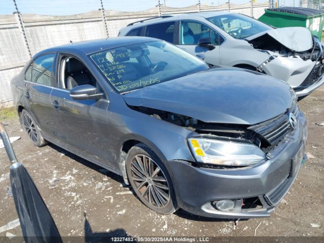 3VWL07AJ9EM321386 Volkswagen 2014