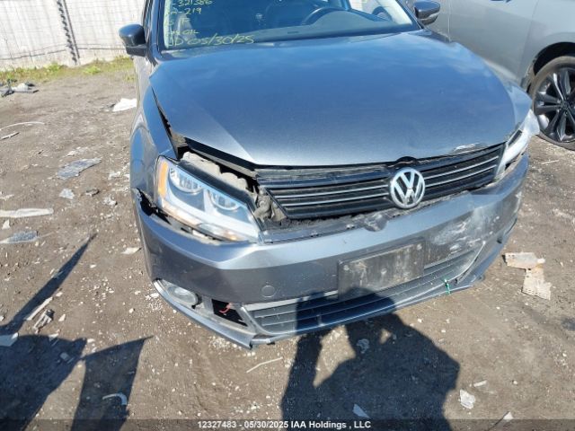 3VWL07AJ9EM321386 Volkswagen 2014