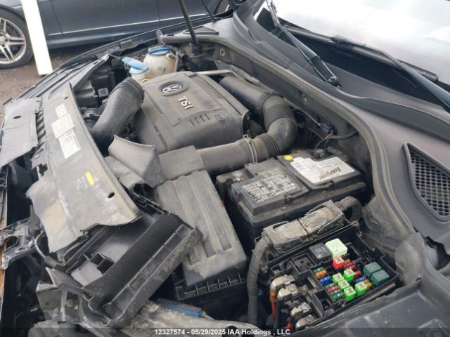 1VWBS7A35GC067784 Volkswagen 2016