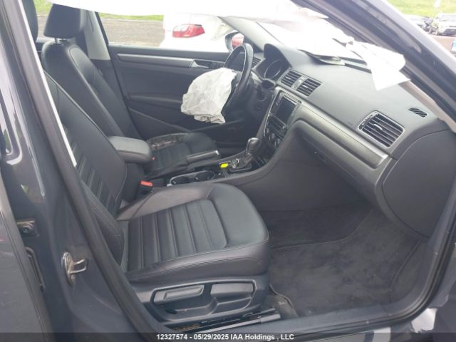 1VWBS7A35GC067784 Volkswagen 2016