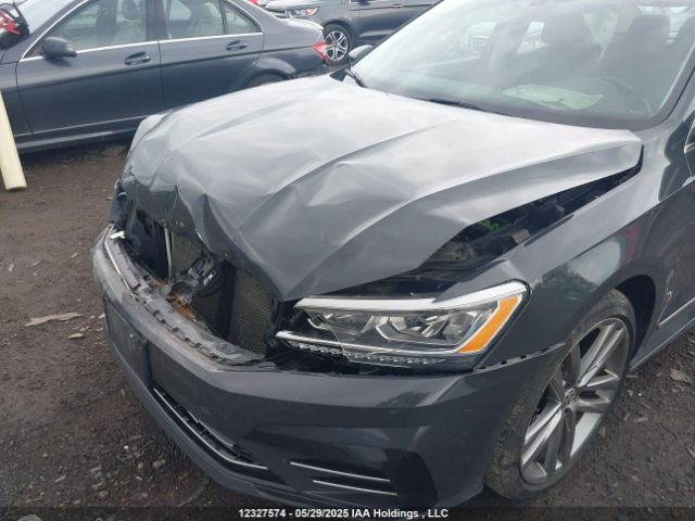 1VWBS7A35GC067784 Volkswagen 2016