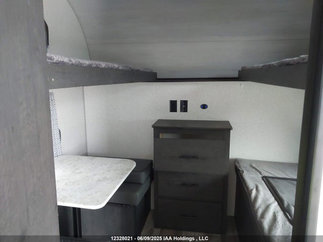 4EZTS3727N5011392 Trailer 2022