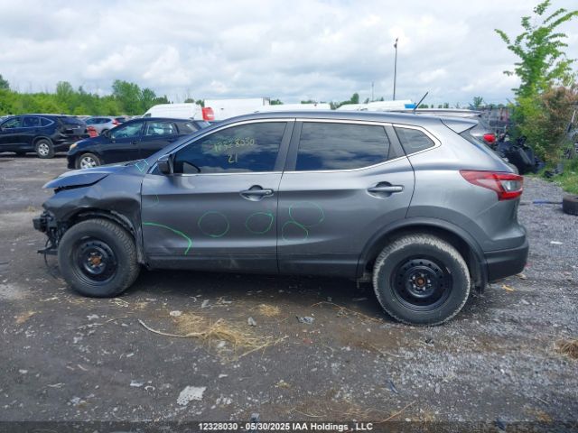 JN1BJ1AW4MW447905 Nissan Qashqai S