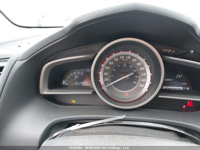 JM1BM1V77E1133610 Mazda pe
