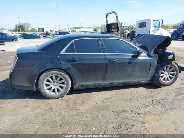 2C3CCAAG0EH208120 Chrysler 300