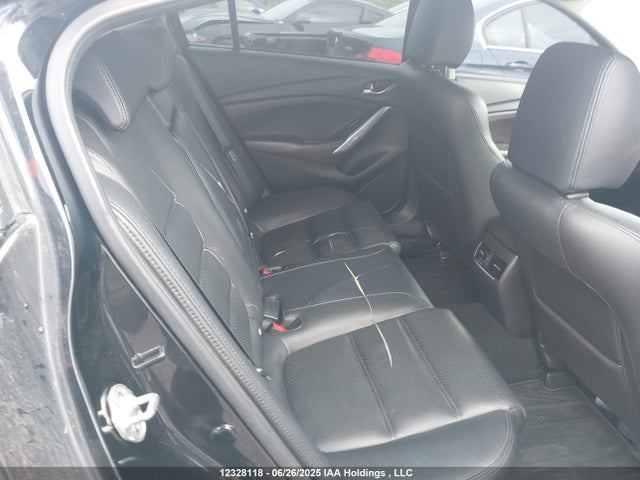 JM1GJ1W57G1481759 Mazda py