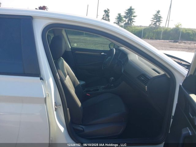 3VWE57BU7MM032122 Volkswagen JETTA SEL