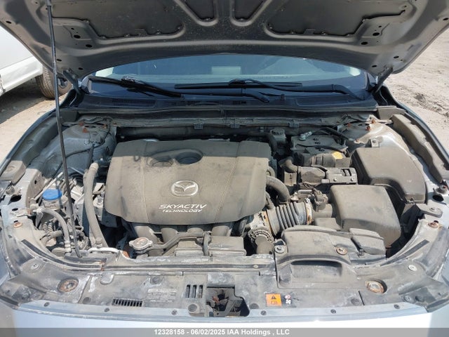 JM1BN1U72J1171349 Mazda pe