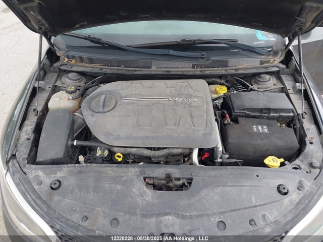 Chrysler 200 2015 1C3CCCAG7FN500805 Image 10
