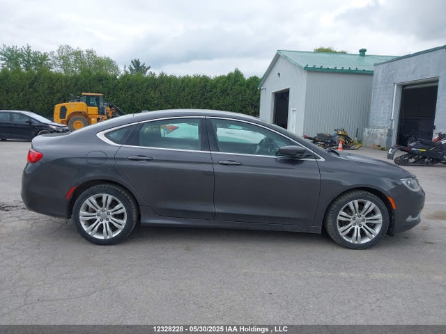 Chrysler 200 2015 1C3CCCAG7FN500805 Image 14