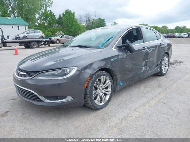 Chrysler 200 2015 1C3CCCAG7FN500805 Image 2