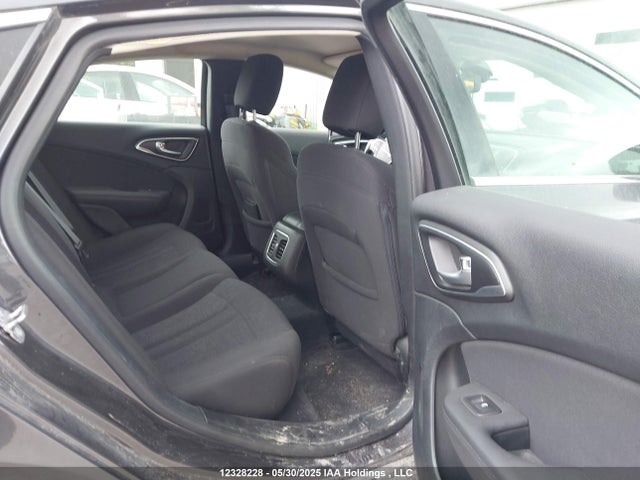 Chrysler 200 2015 1C3CCCAG7FN500805 Image 8