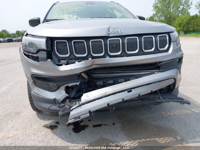 3C4NJDBB2NT104279 Jeep Compass North