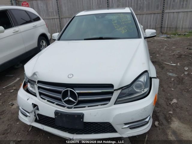 WDDGF8ABXEA939529 Mercedes-Benz C-Class