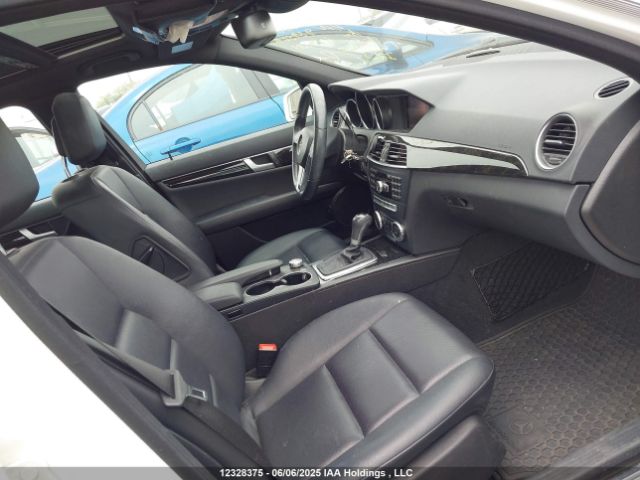 WDDGF8ABXEA939529 Mercedes-Benz C-Class