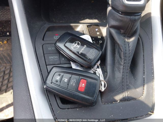 2T3R1RFV6LW122938 Toyota Rav4 Xle