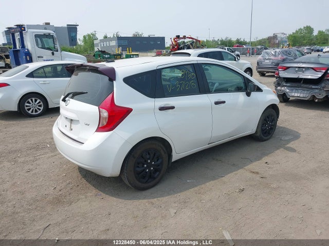Nissan 2016 2016 3N1CE2CP1GL371218 Image 4