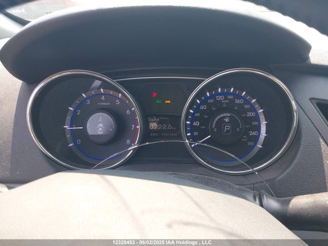 5NPEB4AC3EH937127 Hyundai gamma