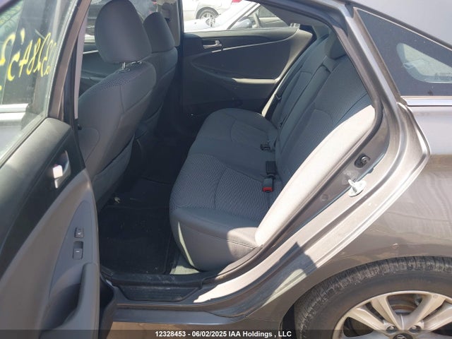 5NPEB4AC3EH937127 Hyundai gamma